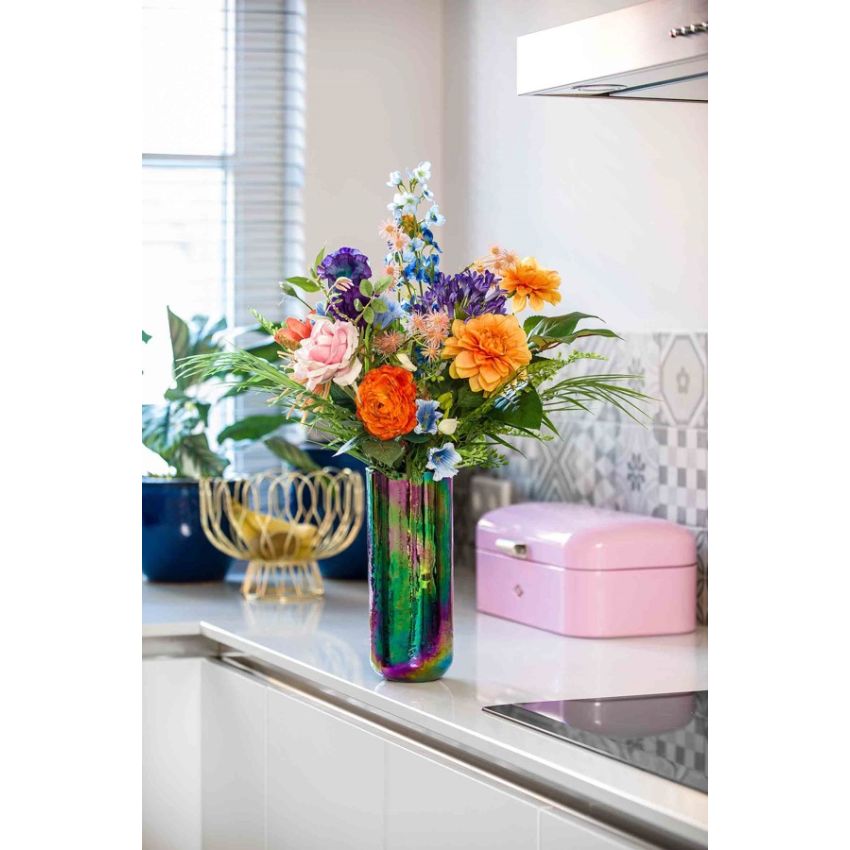 Bouquet pretty powerful (vase not included)